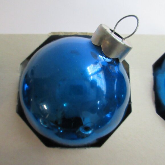 12 Pyramid Blue Glass Christmas Ornaments 1 1/4” Vintage in orignal box - Picture 6 of 12